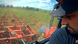 ESCARIFICANDO A PASTAGEM. DESCOMPACTAR O SOLO É NOSSO OBJETIVO.