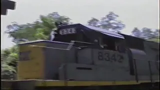 CSX Train R678 struggles uphill with two SD40-2 locomotives