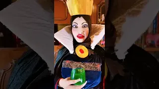 Transformación de la bruja de Blancanieves en anciana #short