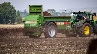 BERGMANN TSW 2140 E with V-Spread | Low-Bed Universal Spreader with Wide Spreading Unit