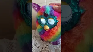 FURBY CRYSTAL ARCO-ÍRIS - RARO