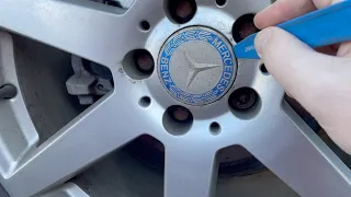 Easiest way to remove alloy wheel caps/centre without removing the wheel or scratching the paint