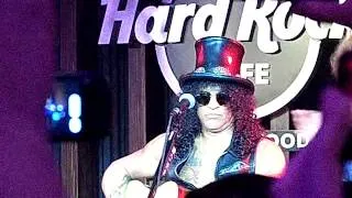 Slash performing Sweet Child O' Mine - Hard Rock Cafe - Hollywood 7/10/2012