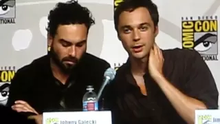 Comic Con 2009 TV Guide Panel - Jim Parsons and Johnny Galecki