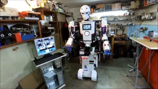 humanoid robot ROCI- 01