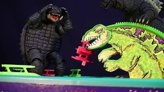 MATTEL GODZILLA GAME EPISODE 2 - THE REMATCH IS ON! - BOARD GAMERS