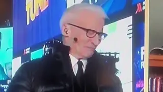 Anderson Cooper Freaks Out While Drunk On Live TV (New Year's Eve)