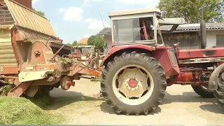 IHC 844-S & IHC 844 in der Heuernte