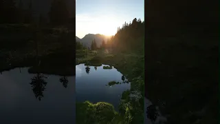 Was gibt es schöneres als einen Bergsee? Passen dazu mein Buch „Lagunen der Alpen“.