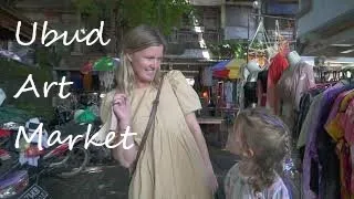 Life in Bali, Indi and I visit the Art Market in Ubud, so much to see and so much to buy!