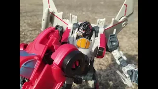 Transformers - Bumblebee vs Blitzwing (stopmotion).