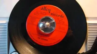 The Esquires - Sadie's ways (60's WILD GARAGE ROCKER)