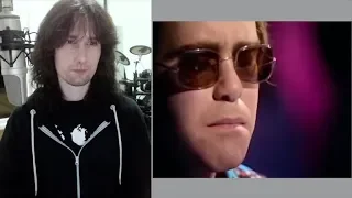 British guitarist analyses Elton John playing live in 1971!