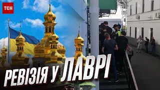 ❗❗ Зрізали замки та зайшли в середину! Поліція звільнила Лавру від невідомих