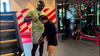 zhang weili with francis ngannou