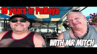 Life living in Pattaya with UK Ex-pat Mr Mitch on Pattaya beach. 🇹🇭