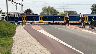 Spoorwegovergang Borne // Dutch Railroad Crossing