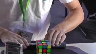 Мировой рекорд по сборке кубика 3х3!