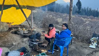 BARF ke PAHAADON me Apne HATH ki CHAI | Ep 3 | KASHMIR 2023 Vlog Series