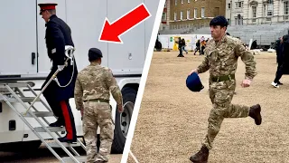 SOLDIER RUNS QUICKLY FOR HORSE SWAP ALONGSIDE VIP SERVICE AT HORSE GUARDS PARADE