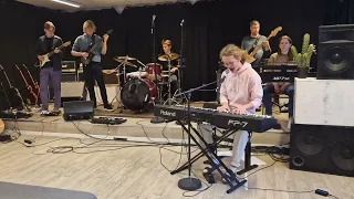 Movin Out by Billy Joel - covered by Erlend Willmann with band