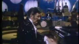 1969 Liberace Show plaing Tchaikovsky