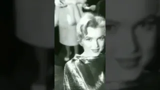 Marilyn Monroe arrives at the Royal Command Film Performance England 1956. SF #shorts #movie #star