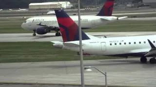 Delta Airbus A320 Takeoff Detroit Metro