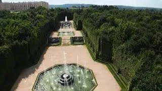 Bosquets et fontaines au Château de Versailles