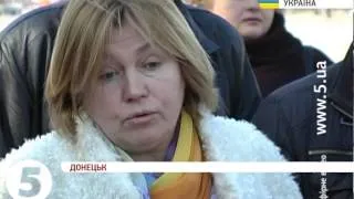 В Донецьку вшанували вбитого "ростітушками" активіста