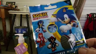 SONIC THE HEDGEHOG - OPENING BLIND BAG PACKAGE - SONIC MYSTERY SURPRISE SUPER MINI WALKER TOY REVIEW