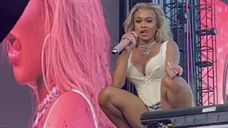 Saweetie Shoots Her Shot At A Lucky Fan!