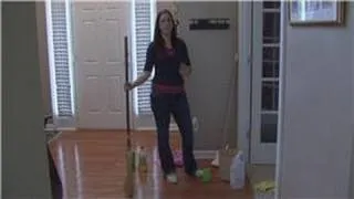 Housecleaning Tips : Using Vinegar to Clean Wood Floors