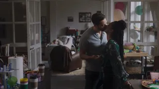 New Amsterdam 4x6 Kiss scene Max & Helen, Ryan Eggold & Freema Agyeman