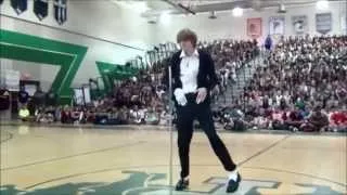 Brett Nichols Performs Michael Jackson's "Billie Jean"