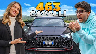 QUESTA è PAZZA... MIA MAMMA GUIDA la MIA NUOVA AUTO da 463 CAVALLI 🥲