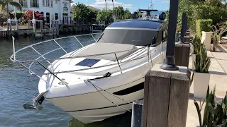 Princess V50 with Volvo IPS & Side-Power thruster - check out this Dockmate Twist joystick demo!