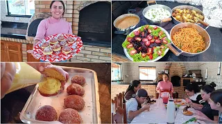 ROTINA DE SÁBADO NA ROÇA/DELICIOSO SONHO CASEIRO+AMIGA VEIO SE DESPEDIR+ALMOÇO NO FOGÃO A LENHA