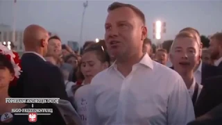 Prezydent Andrzej Duda śpiewa "Warszawiankę" podczas koncertu (nie)zakazanych piosenek ;-)