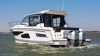 Jeanneau Merry Fisher 1095 - sea test at Morgan Marine.