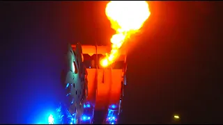 ダナンのロン橋（ドラゴンブリッジ）のファイアーショー（Fire Show at Dragon Bridge in Da Nang）