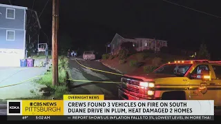 2 homes damaged after 3 vehicles catch fire in Plum Borough