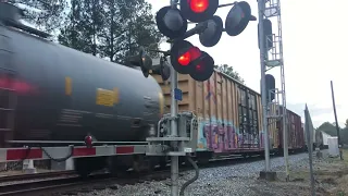 CSX 3414 takes M582 out of Maxwell Yard with a very weak K5HL on 12-27-23