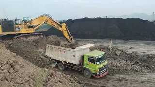 Excavator PC850 Komatsu With Hino Dump Truck Loading OB
