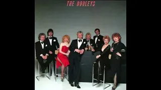 Sue Davies (BBC Radio Wiltshire / Swindon) Talking to Jim Dooley of  pop group THE DOOLEYS (2007)
