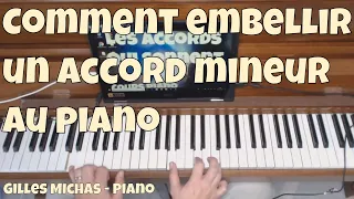 Comment embellir un accord mineur au piano