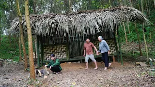 80-Year-Old Woman Overcame Illness, Happy in Small House, Knitting House Walls, Making a Fire Stove