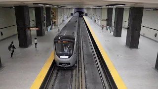 Ambiance in Montreal Subway (Métro de Montréal)