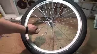 Как заменить покрышку и камеру на велосипедном колесе