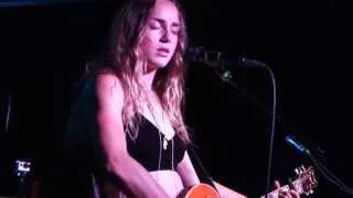 Zella Day performing "Seven Nation Army" and "Folsom Prison Blues" in Phoenix, AZ, 9/17/2015